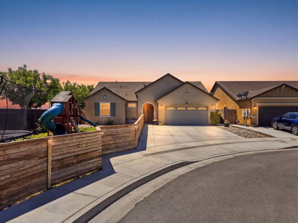 Image 1 of property listing at 1383 E Donnybrook Place, Hanford, CA 93230