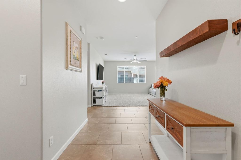 Image 10 of property listing at 1383 E Donnybrook Place, Hanford, CA 93230