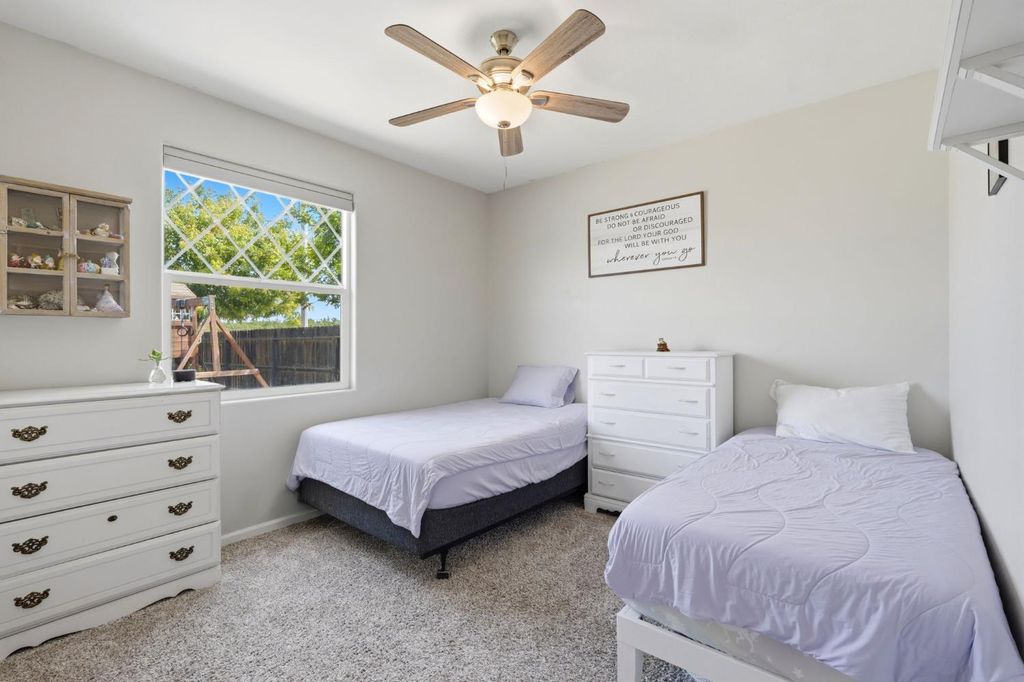 Image 29 of property listing at 1383 E Donnybrook Place, Hanford, CA 93230