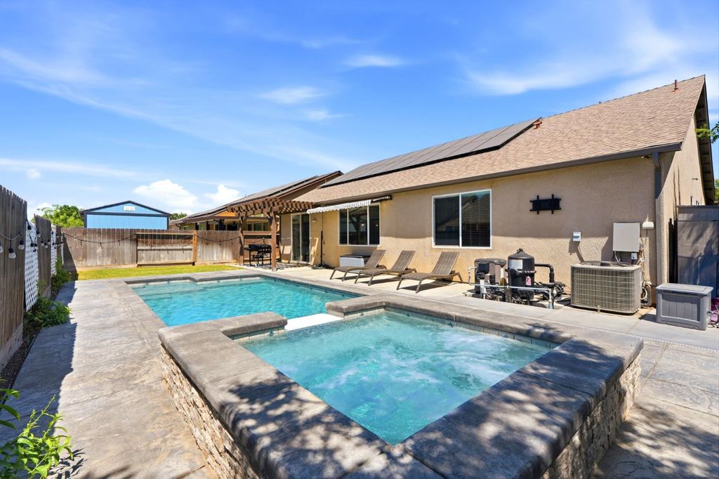 Image 42 of property listing at 1383 E Donnybrook Place, Hanford, CA 93230