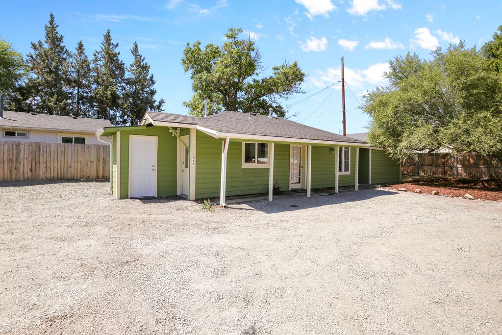 517 Kenwood Avenue, Medford, OR 97501