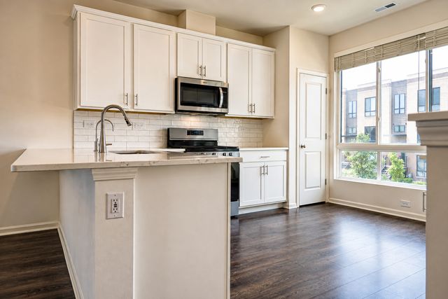 2323 prestige Place 1, Schaumburg, IL 60173