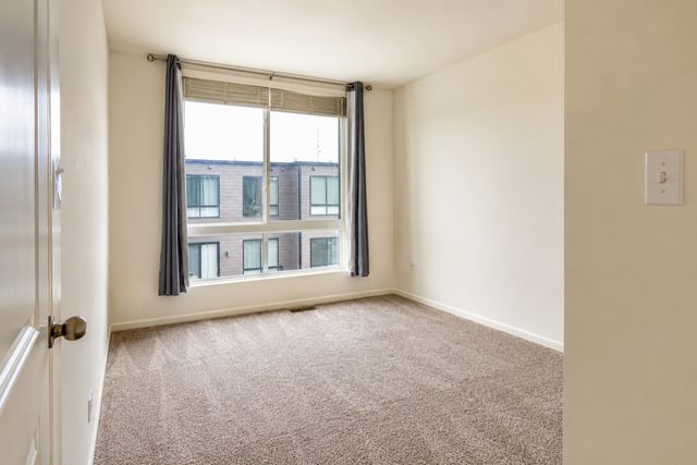 2323 prestige Place 1, Schaumburg, IL 60173
