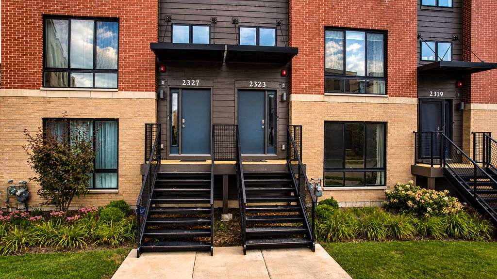 2323 prestige Place 1, Schaumburg, IL 60173