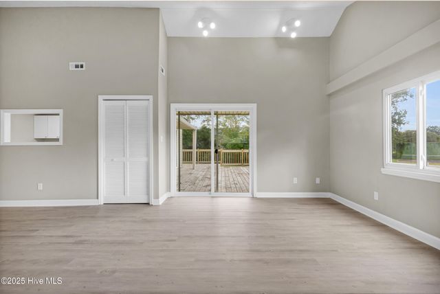 125 Pirates Road 8, New Bern, NC 28562
