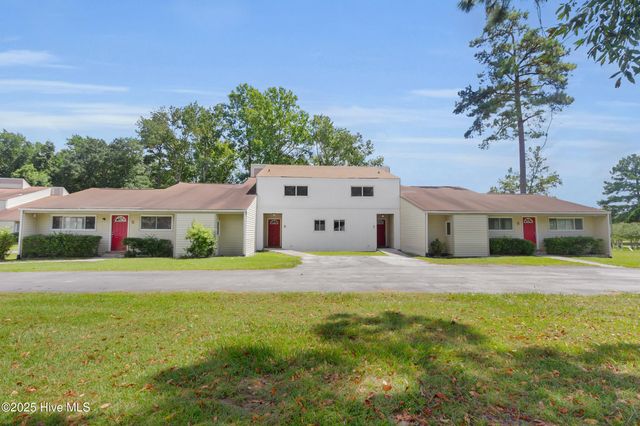 125 Pirates Road 8, New Bern, NC 28562