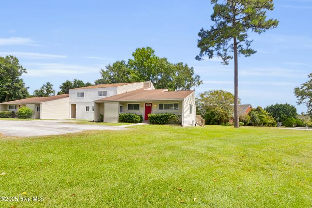 125 Pirates Road 8, New Bern, NC 28562