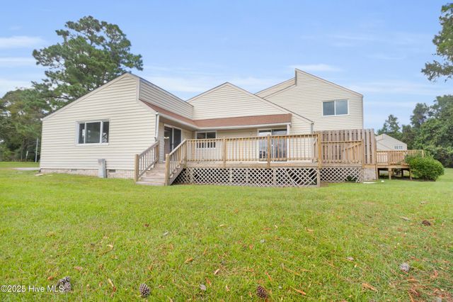 125 Pirates Road 8, New Bern, NC 28562