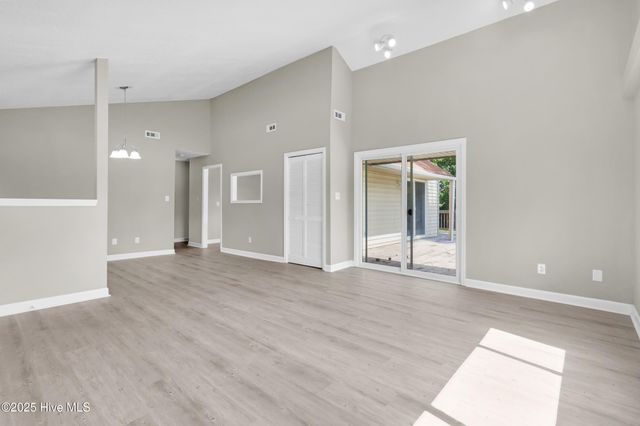 125 Pirates Road 8, New Bern, NC 28562