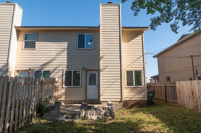 925 Chisholm CV, Round Rock, TX 78681