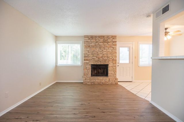 925 Chisholm CV, Round Rock, TX 78681