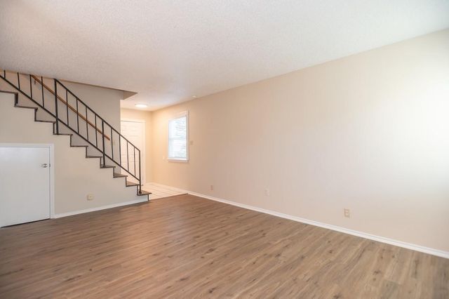 925 Chisholm CV, Round Rock, TX 78681