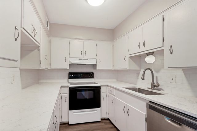 4206 Newton Avenue 204, Dallas, TX 75219