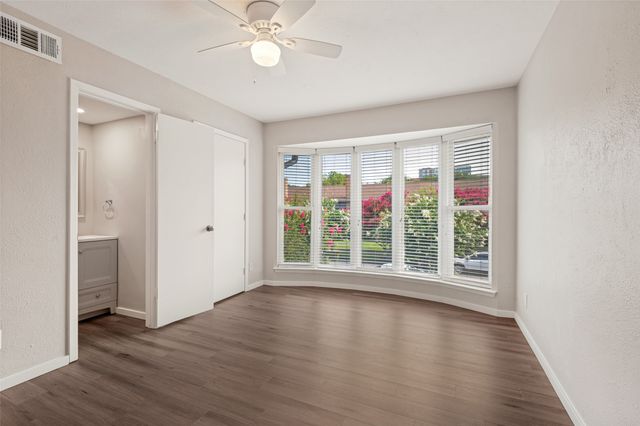 4206 Newton Avenue 204, Dallas, TX 75219