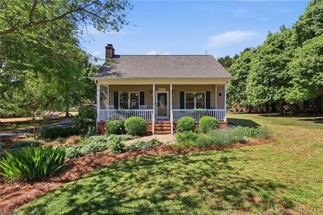 6006 Michael Road, Mcleansville, NC 27301