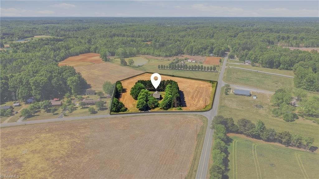 6006 Michael Road, Mcleansville, NC 27301