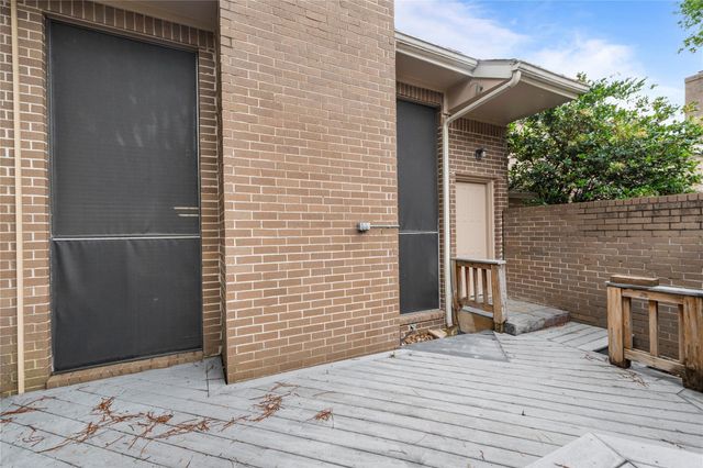13742 Hollowgreen Drive 604, Houston, TX 77082