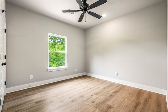 18 Winchelsea Lane, Bella Vista, AR 72714