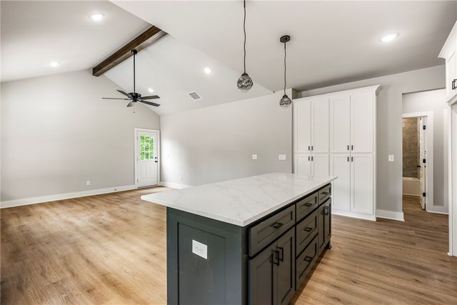 18 Winchelsea Lane, Bella Vista, AR 72714