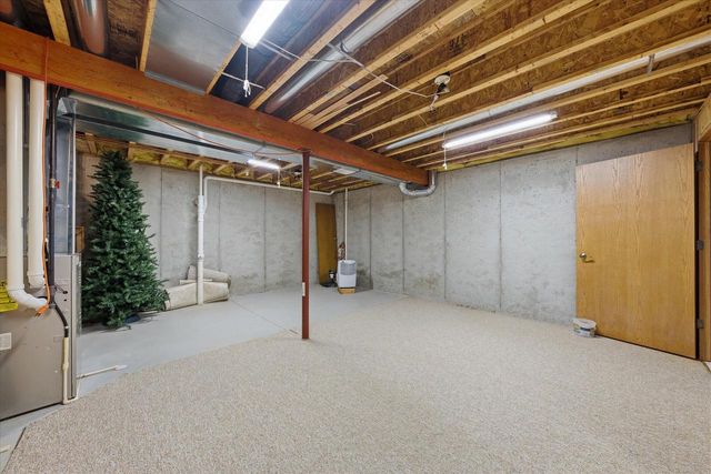 11 S 1st STREET, Oostburg, WI 53070
