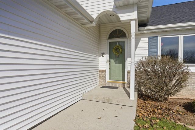 11 S 1st STREET, Oostburg, WI 53070