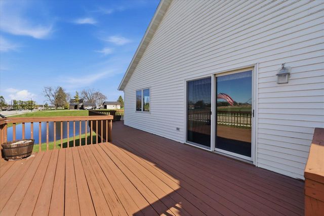 11 S 1st STREET, Oostburg, WI 53070