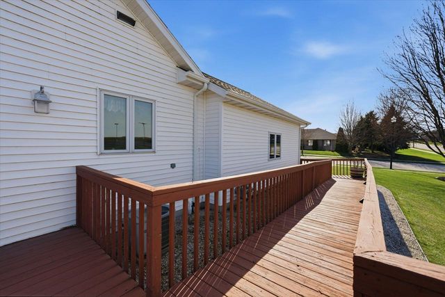 11 S 1st STREET, Oostburg, WI 53070