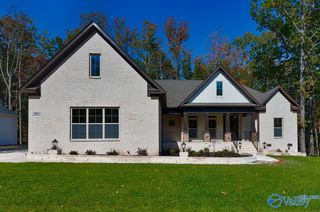 23 Bluff Creek, Huntsville, AL 35803