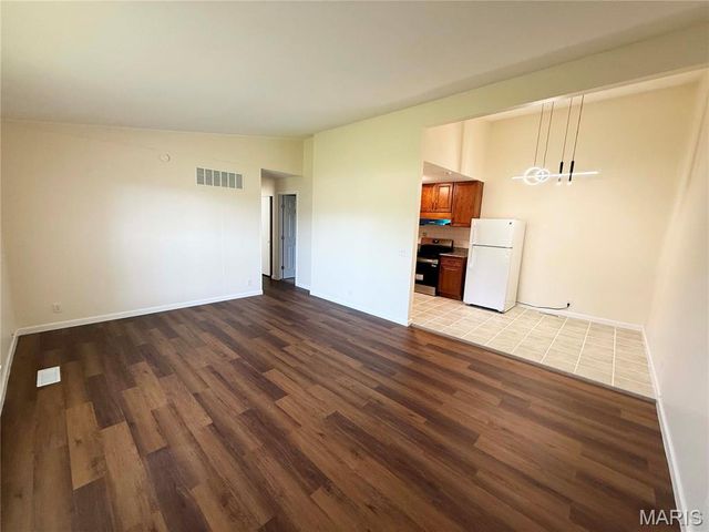 10427 Briarbend Drive 9, Unincorporated, MO 63146