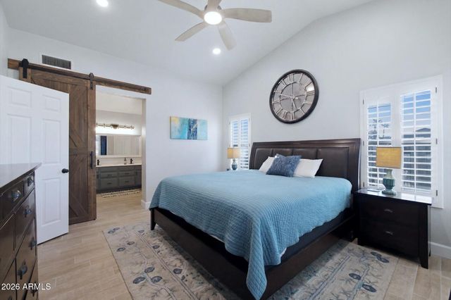 7824 W JULIE Drive, Glendale, AZ 85308