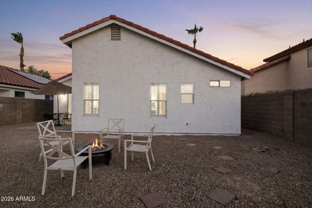 7824 W JULIE Drive, Glendale, AZ 85308