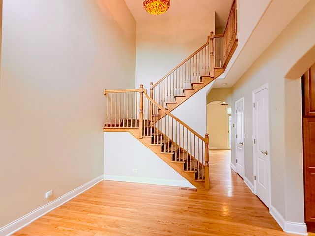 168 Mayo Court, Elmhurst, IL 60126