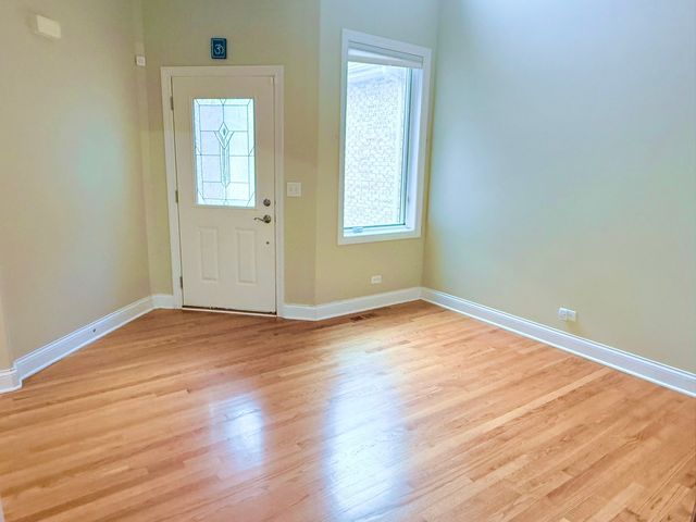 168 Mayo Court, Elmhurst, IL 60126