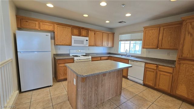 8920 James Carl Court, Las Vegas, NV 89149