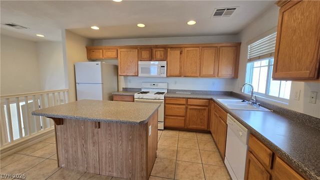 8920 James Carl Court, Las Vegas, NV 89149