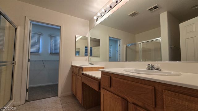 8920 James Carl Court, Las Vegas, NV 89149