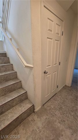 8920 James Carl Court, Las Vegas, NV 89149