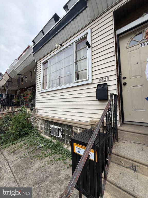 4821 D ST, PHILADELPHIA, PA 19120 — exterior