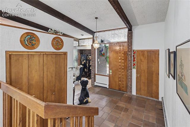 10 Heather Drive, Colorado Springs, CO 80906