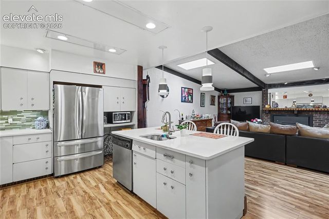 10 Heather Drive, Colorado Springs, CO 80906