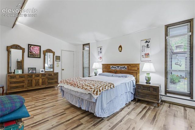 10 Heather Drive, Colorado Springs, CO 80906