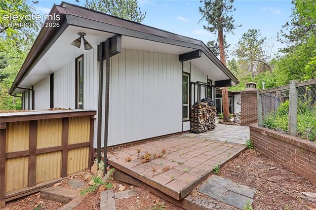 10 Heather Drive, Colorado Springs, CO 80906