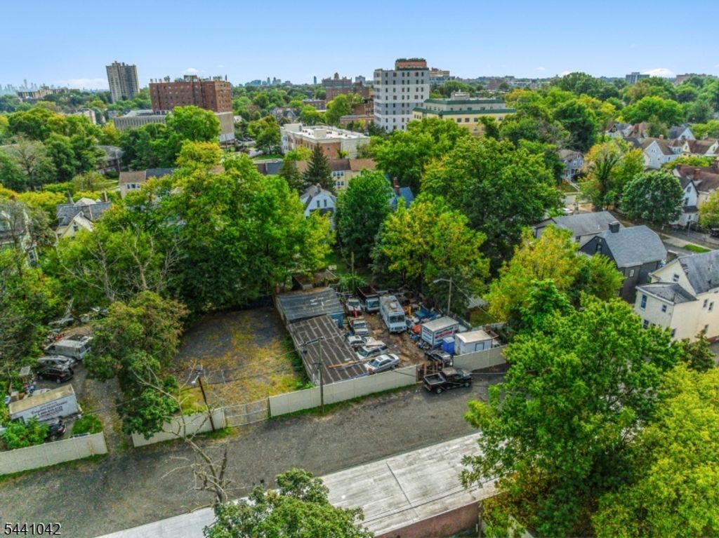 201 Park Ave, East Orange City, NJ 07017 — photo 3