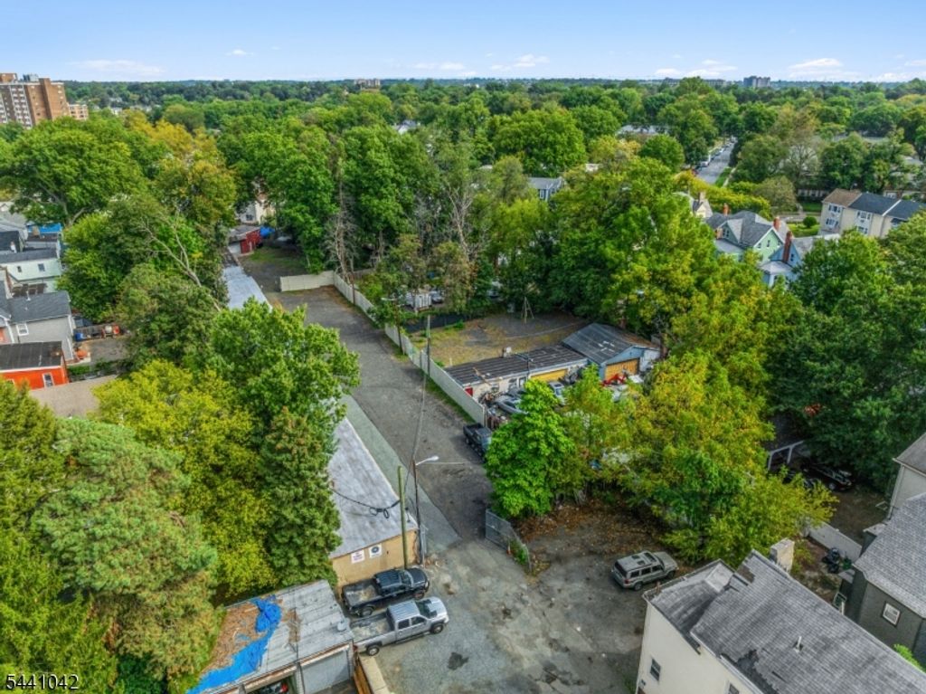 201 Park Ave, East Orange City, NJ 07017 — photo 4