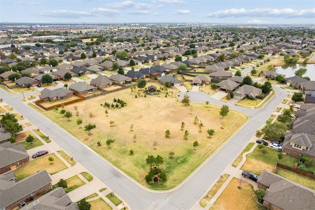 2101 NW 159th Terrace, Edmond, OK 73013