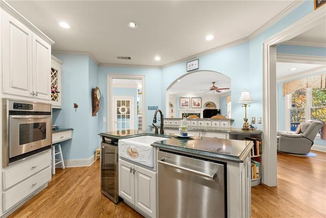 1930 Marina Way, Buford, GA 30518