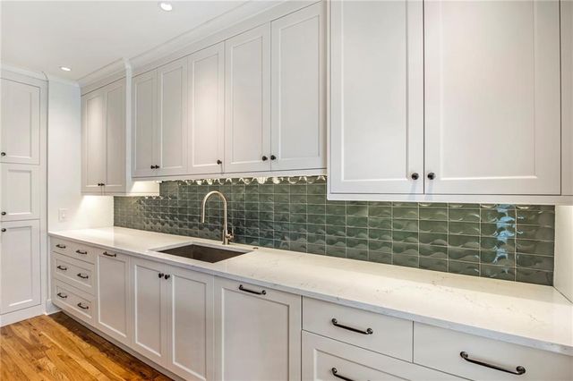 3685 Peachtree Road NE 10, Atlanta, GA 30319