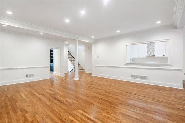 3685 Peachtree Road NE 10, Atlanta, GA 30319