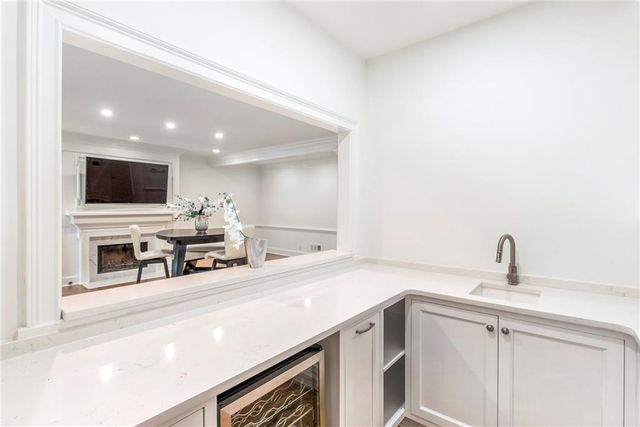 3685 Peachtree Road NE 10, Atlanta, GA 30319