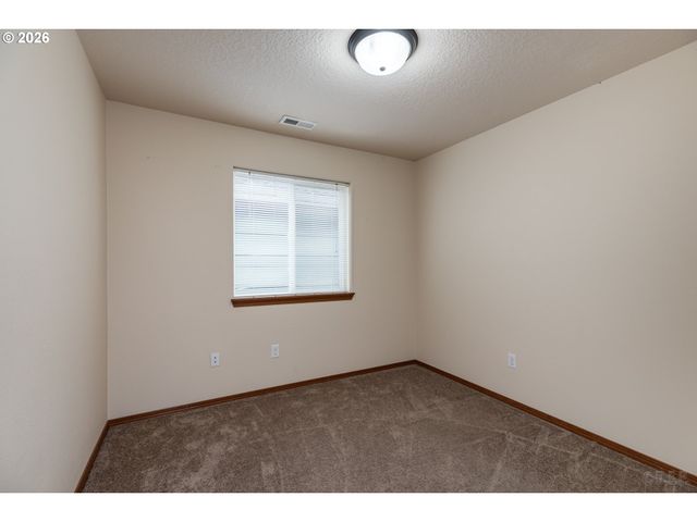 33590 Se DILL Pl, Scappoose, OR 97056